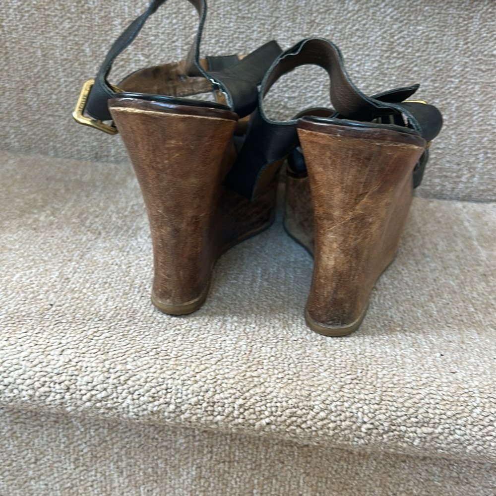 Aldo Black Leather Wedge Sandals - Picture 5 of 6